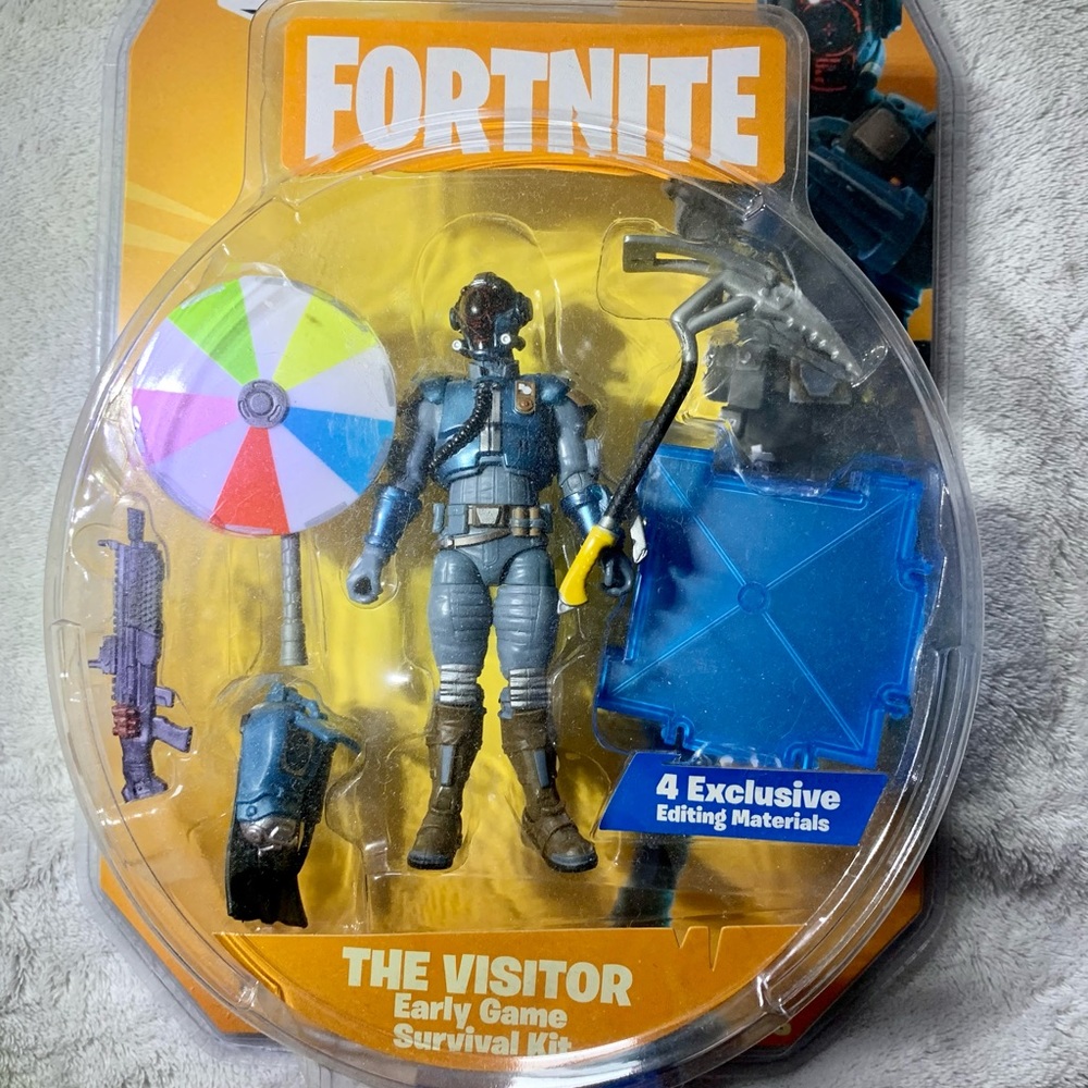Fortnite The Visitor Figure Set